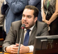 Paulo Martins trabalha para acabar com o “fundão eleitoral”